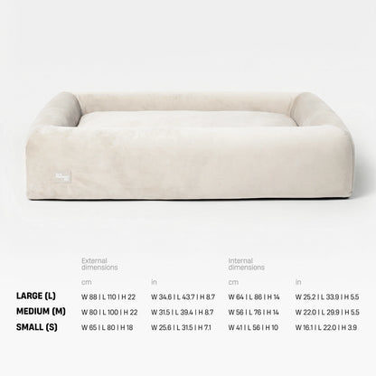 Bed size chart in centimetres, width by length by height. Large: external 88 by 110 by 22, internal 64 by 86 by 14. Medium: external 80 by 100 by 22, internal 56 by 76 by 14. Small: external 65 by 80 by 18, internal 41 by 56 by 10.